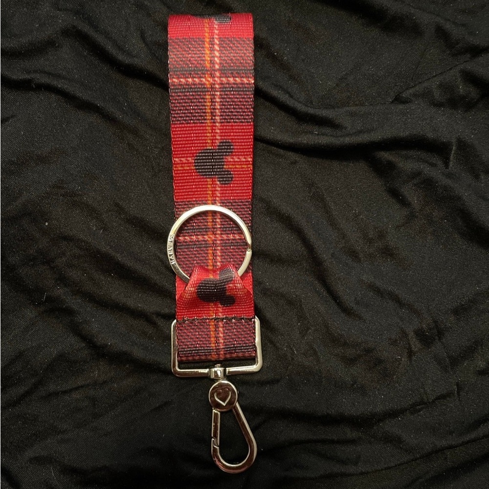 Harvey’s Seatbelt Disney Christmas Plaid Click and Go Keychain